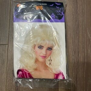 80’s rocker adult wig. NWT(acc1)